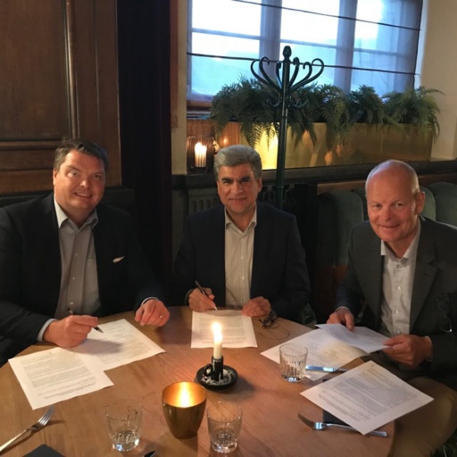 Thomas Sörensson, CEO Enviro, Reza Adelli, Managing Director of DHF Development and Stefan Tilk, Member of the Board Enviro.